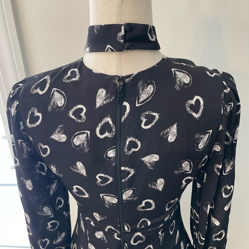 Alice + Olivia Elia Cutout Heart Mini Dress with Choker - Picture 11 of 16